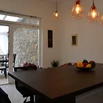 Superior Seaview Apartment