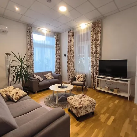 Superior Seaview Daire *