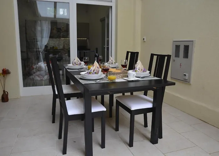 Superior Seaview Апартаменты *