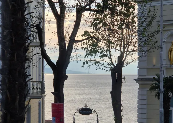 Superior Seaview Апартаменты