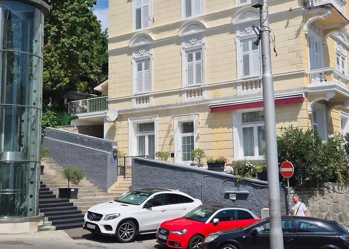 Superior Seaview Апартаменты *