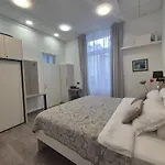 Superior Seaview Опатія