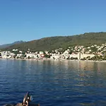 Superior Seaview Апартаменти